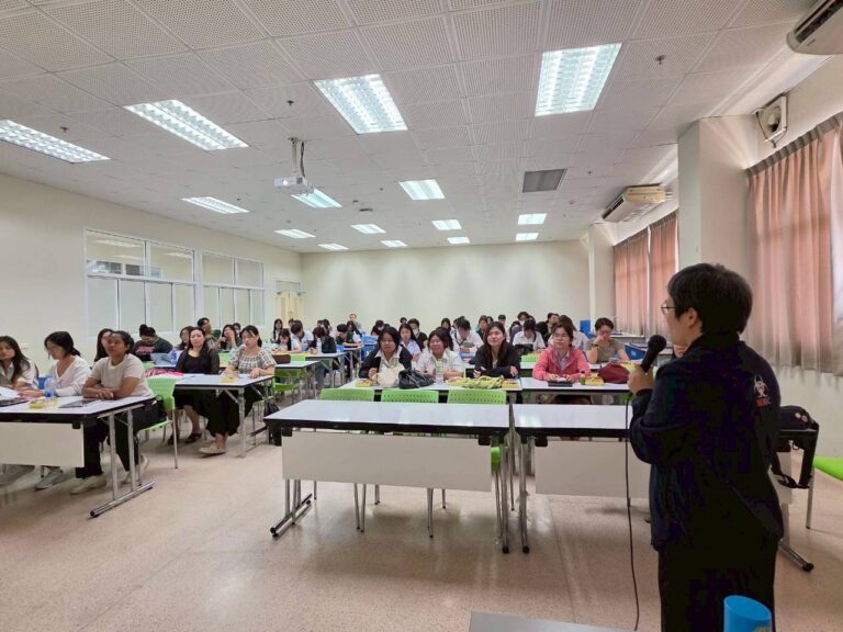 [24 มี.ค.69] การอบรมส่งเสริมความรู้ความเข้าใจในการกรอกแบบฟอร์มด้านความปลอดภัยทางชีวภาพ สำหรับนิสิต และนักวิจัยของมหาวิทยาลัยนเรศวร